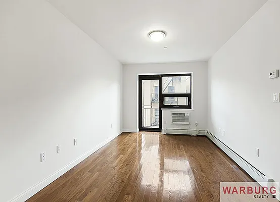 Rented by Warburg | media 7