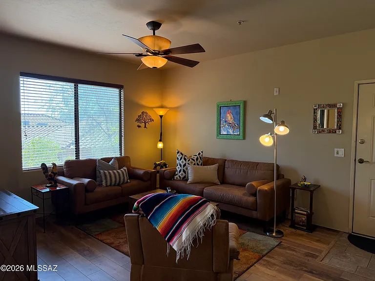 2550 E River Rd #16301 — Photo 10