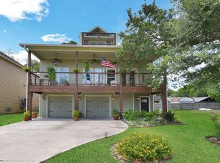 226 Valmar St, Kemah, TX 77565