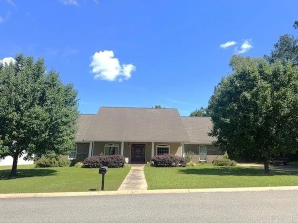 128 University Heights Dr, Monticello, AR 71655