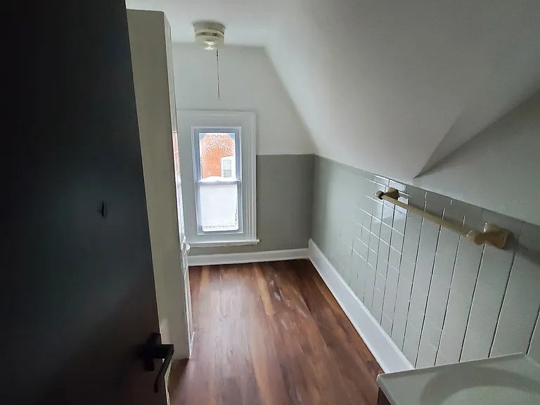 404 N Charlotte St #2 — Photo 9