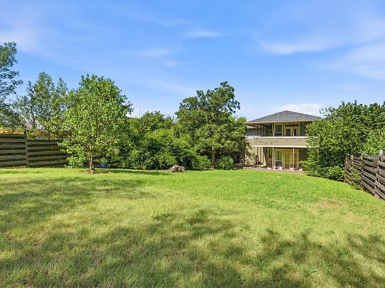 1305 Cometa St — Photo 25