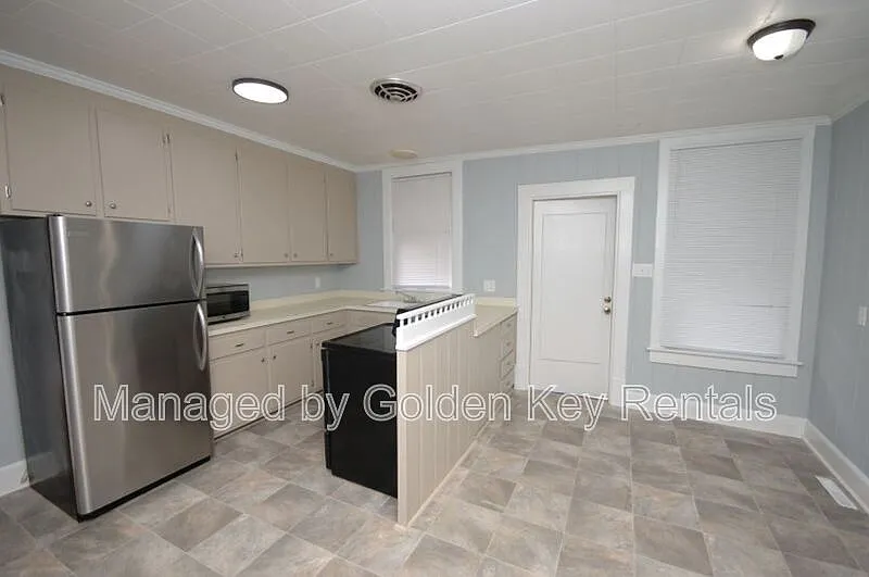 1 bed, 1.0 bath, $1,000 — Photo 3