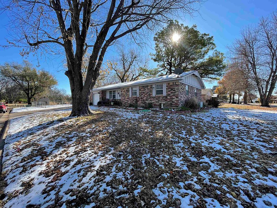 2nd image of 3217 Chisholm Trl