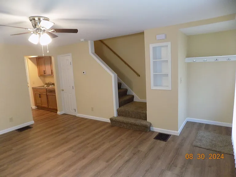 450 Albert St. — Photo 3
