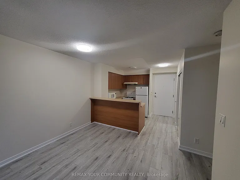36 Lee Centre Dr #1206 — Photo 15