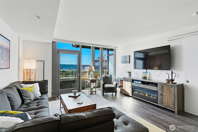 2nd image of 590 1st Avenue S #504