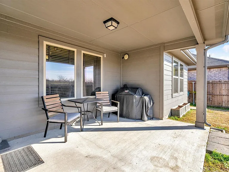 2310 Bellewood Ct — Photo 23