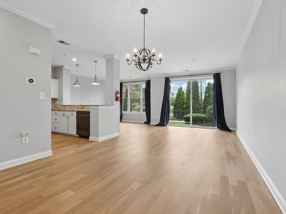1st image of 66 Lydia Dr #66