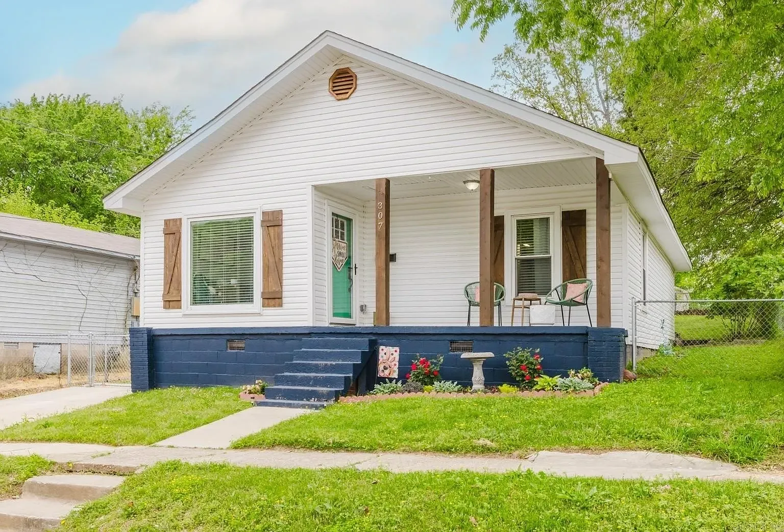 3 bed, 1051 sqft, $1,500 — Photo 3