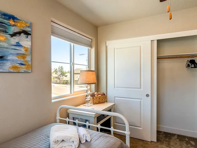 2556 W Clement Cir — Photo 26