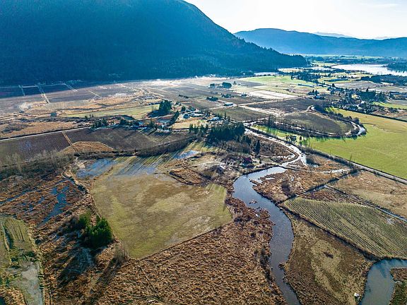 4th image of 34995 Dale Rd