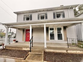 419 Spring St