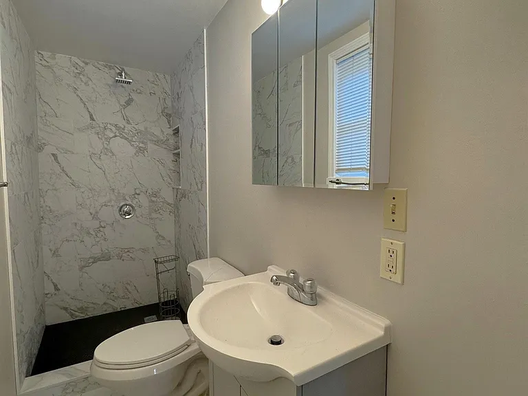 72 Bower St — Photo 3
