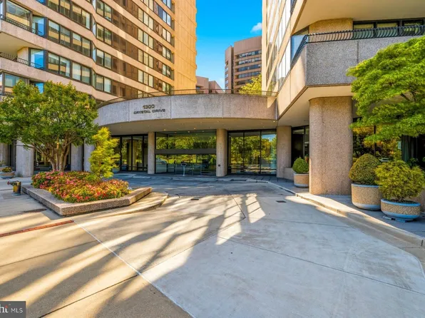 1300 Crystal Dr APT 1107S, Arlington, VA 22202
