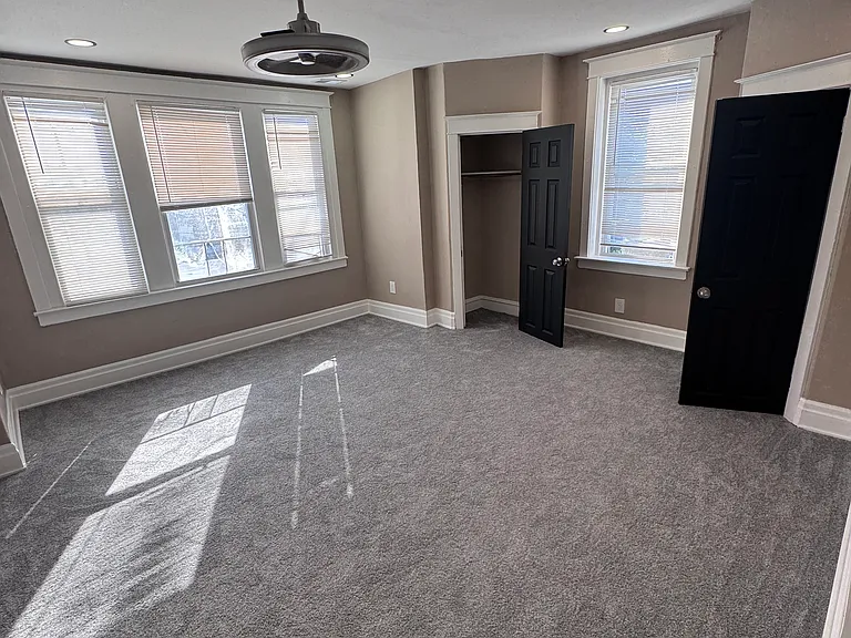 6965 Ogontz Ave — Photo 9