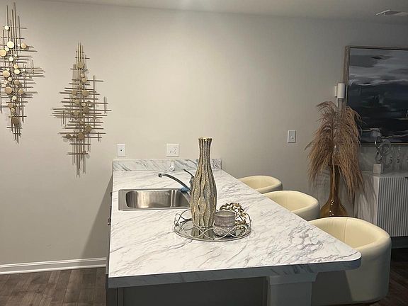4th image of 30064 Donnybrook Ln