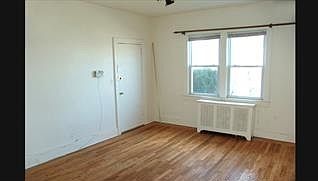 2nd image of 86 Villa Ave