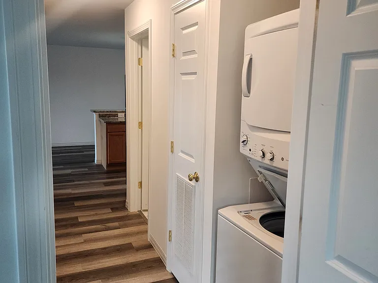 1 & 2 Crosswoods Path Blvd #202-301 — Photo 12
