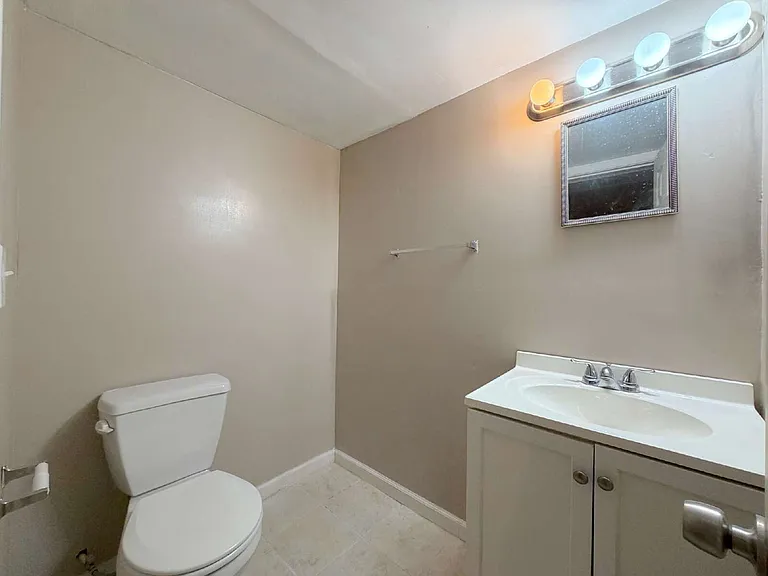 3800 SW Harbor Cir — Photo 19