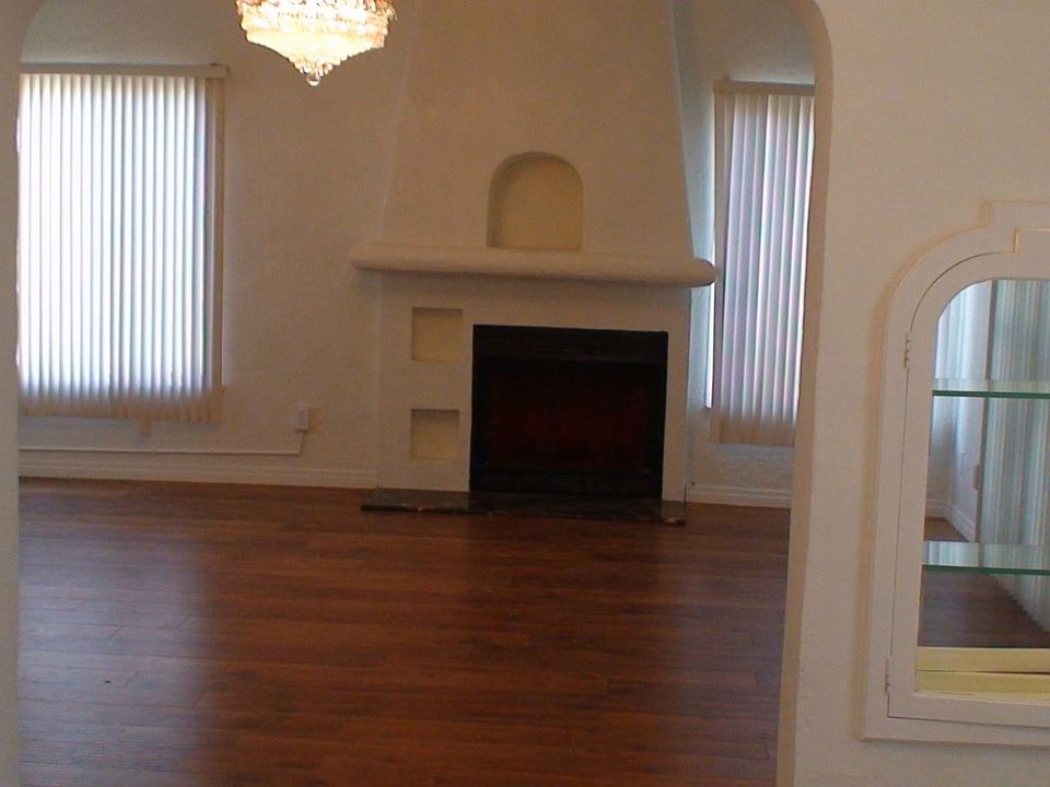 1st image of 1114 1/2 S Corning St