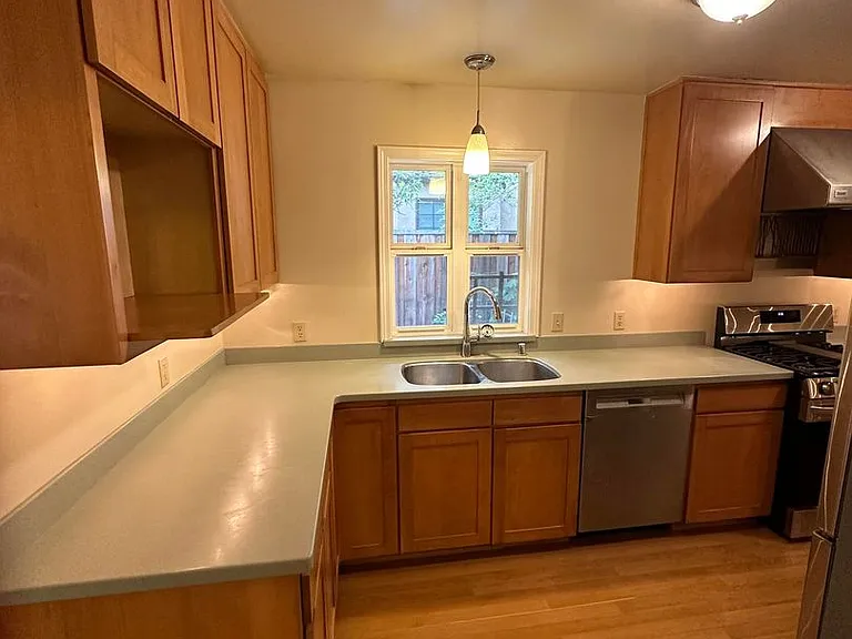 535 Central Ave — Photo 4