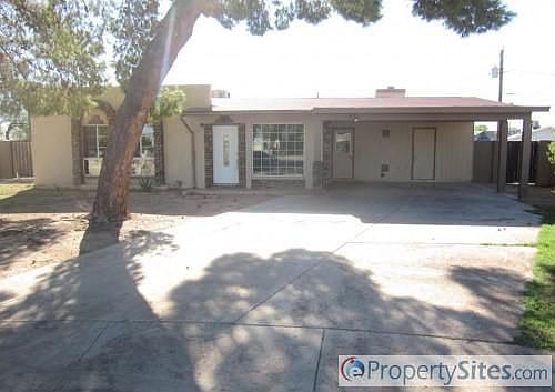 1st image of 833 E 7th Ave