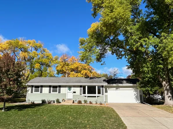 3689 Ensign Ave N, New Hope, MN 55427