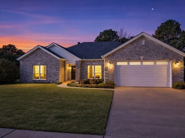 1573 N Cannondale Dr, Fayetteville, AR 72704