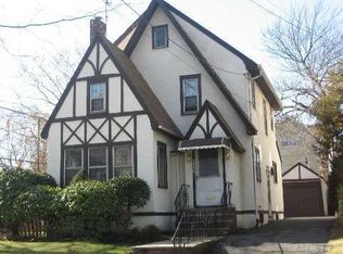 3336 172nd St, Flushing, NY 11358