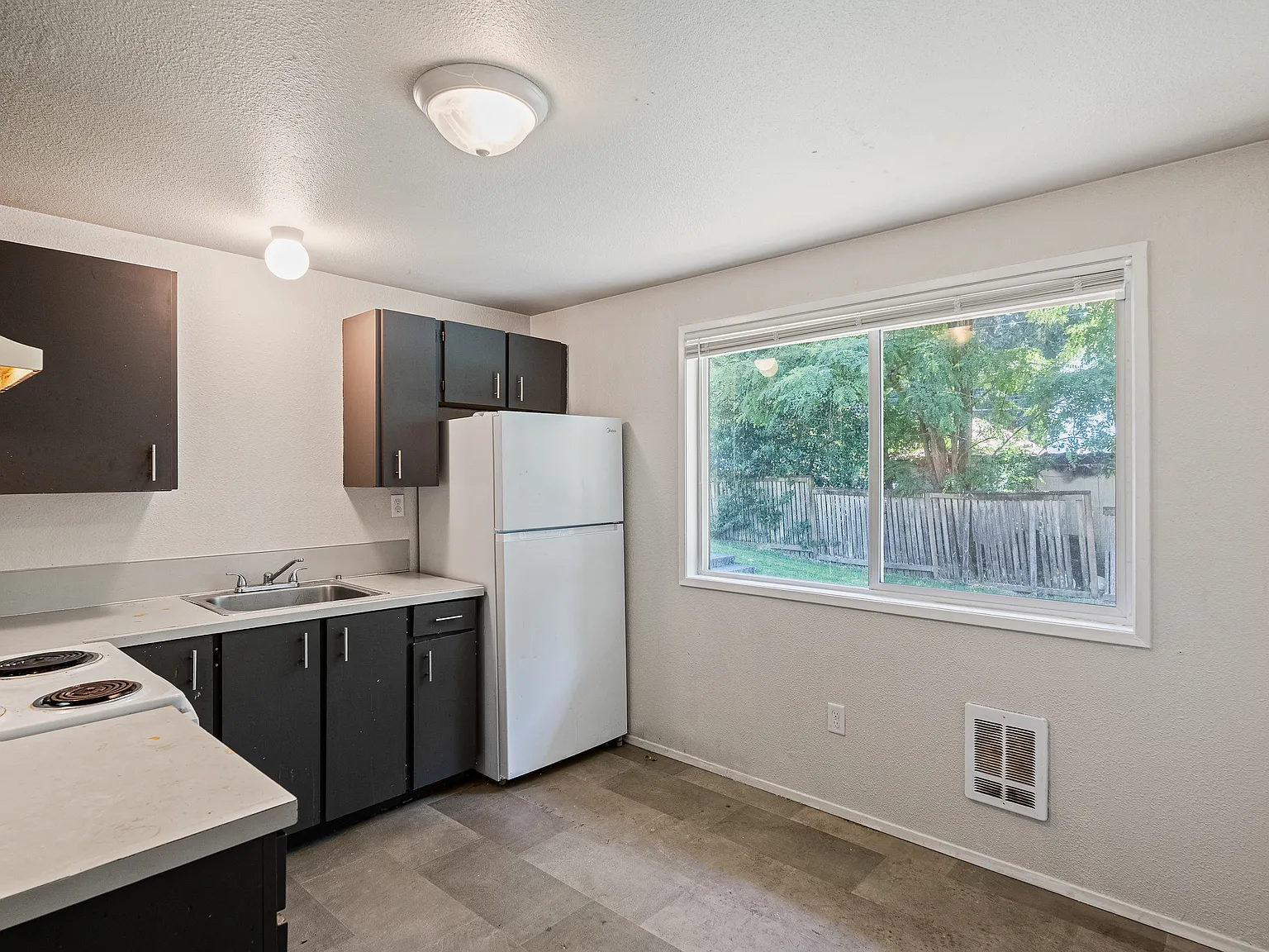 4716 S Warner St, Tacoma - C — Photo 4