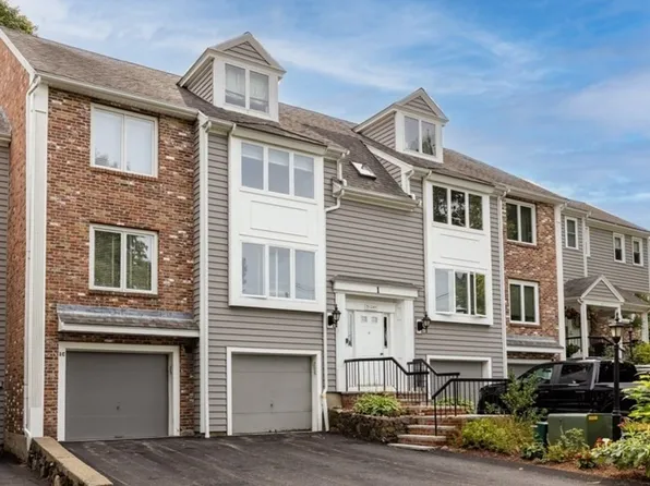 84 Walpole St APT 1C, Canton, MA 02021