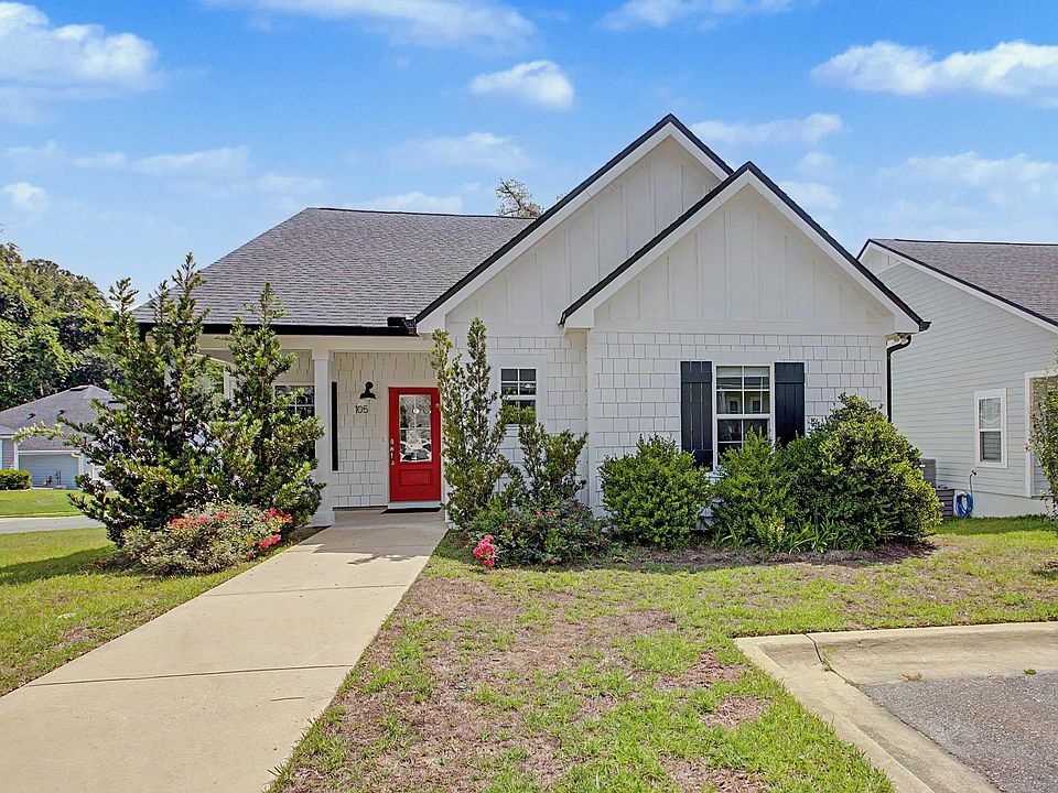 1st image of 105 Tumbling Oak Way