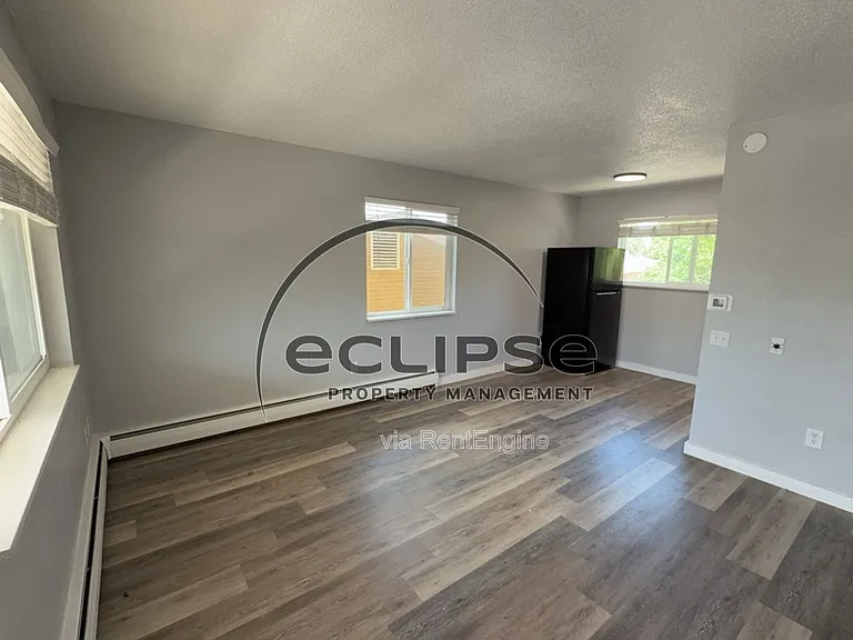 Summit View Apartments — Photo 79