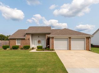 1501 Brookford Pl, Muscle Shoals, AL 35661