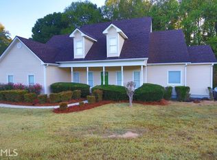 7394 Log Cabin Rd, Cumming, GA 30028