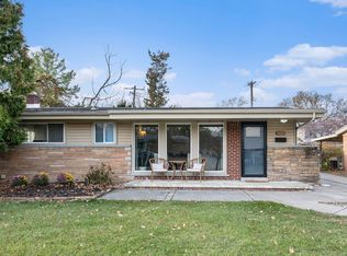 9123 Idaho St, Livonia, MI 48150