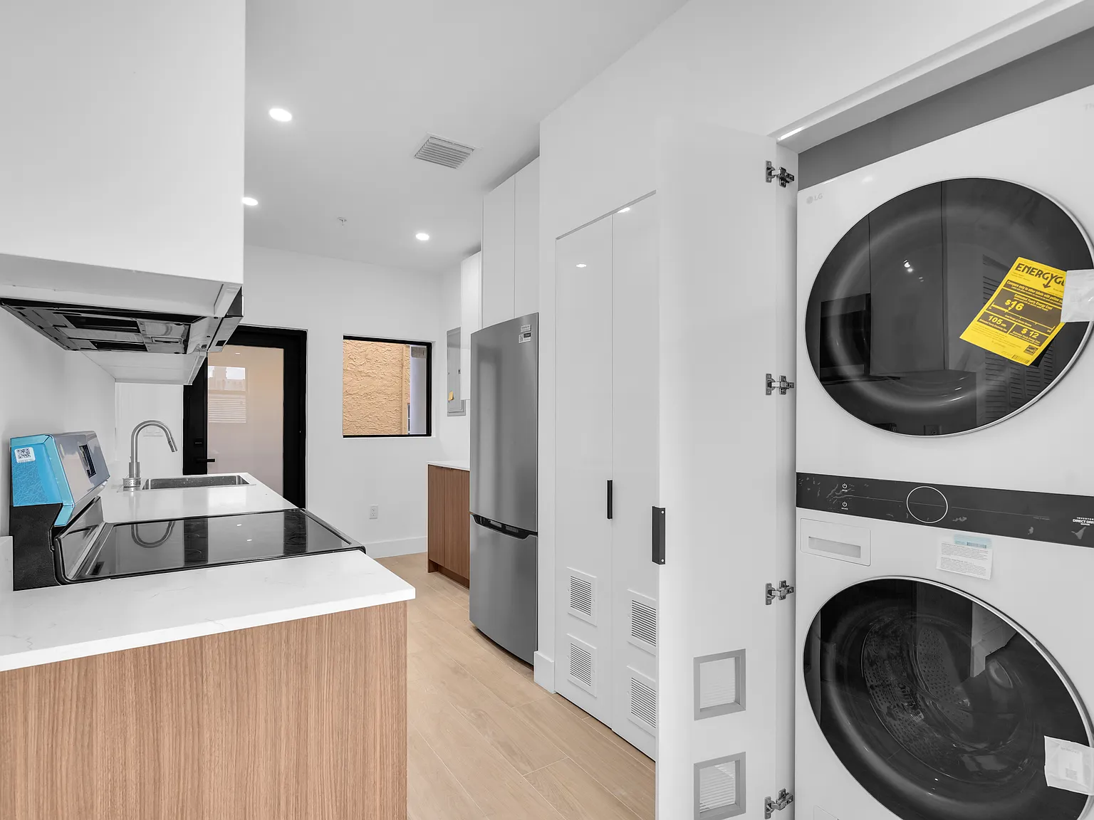 2 bed, 730 sqft, $2,500 — Photo 4