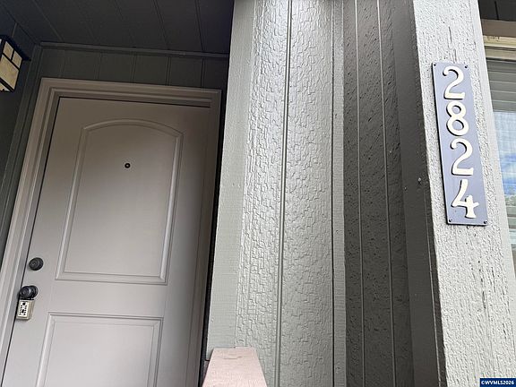 2nd image of 2824 Newton Pl