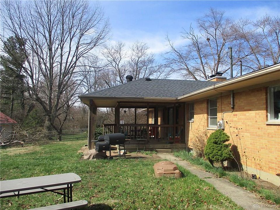 2nd image of 410 Judith Dr
