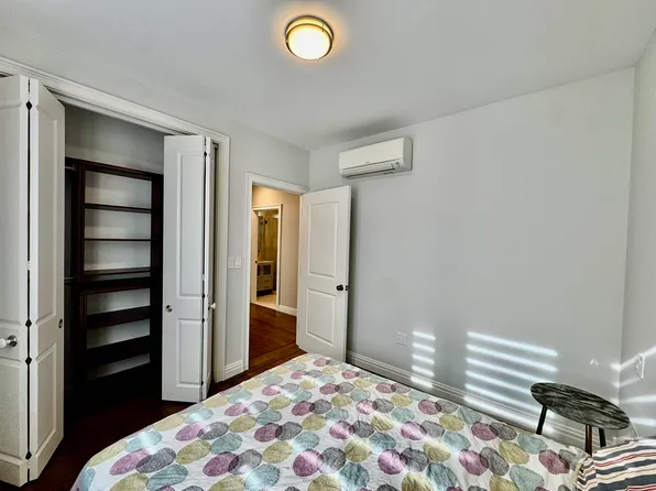 141-25 Northern Boulevard image 6 of 22