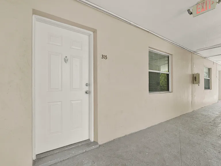 2407 NW 135th St #315 — Photo 8