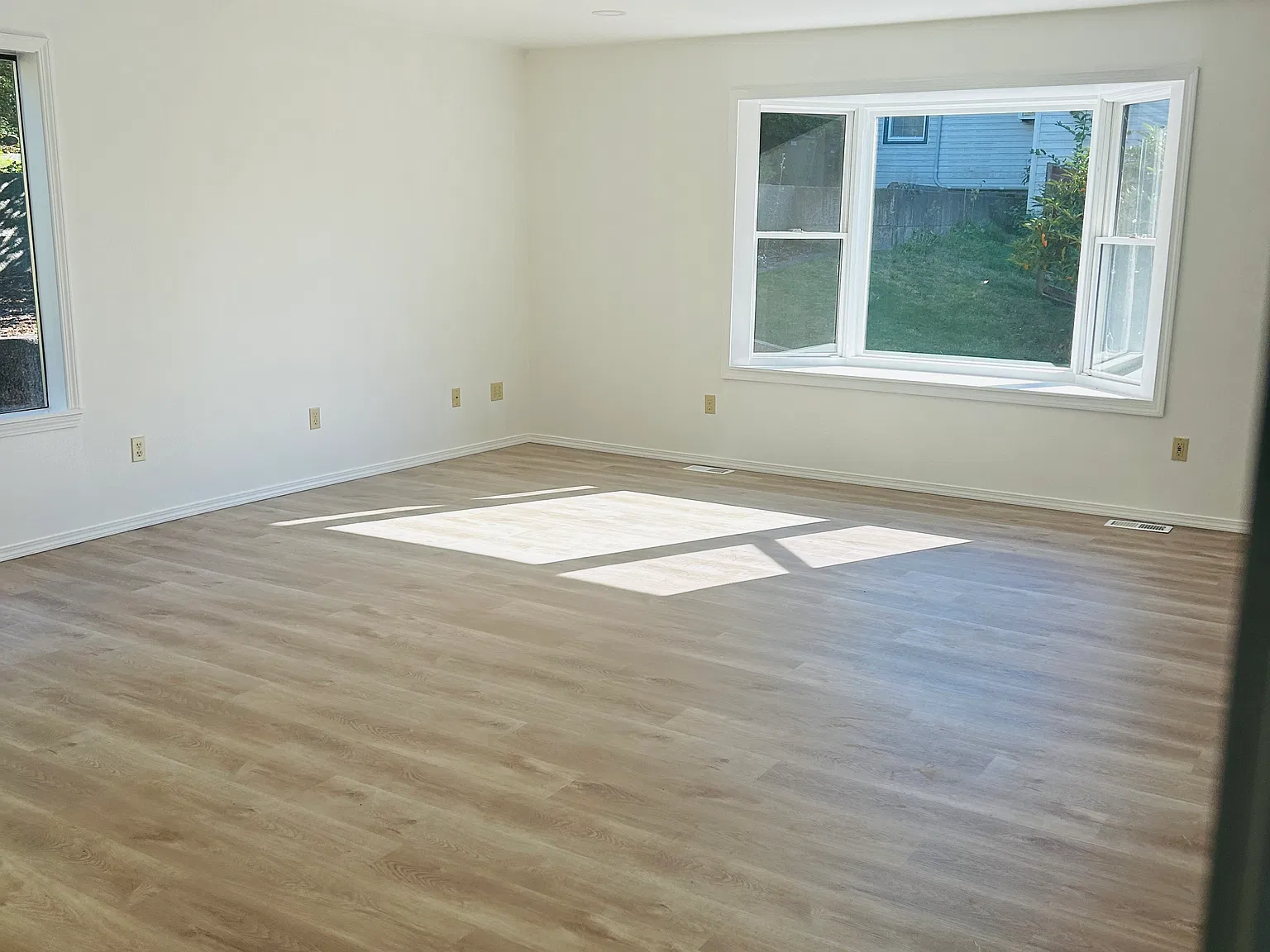 2 bed, 1680 sqft, $2,200 — Photo 4