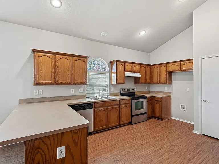1113 Beaverwood Ln — Photo 22