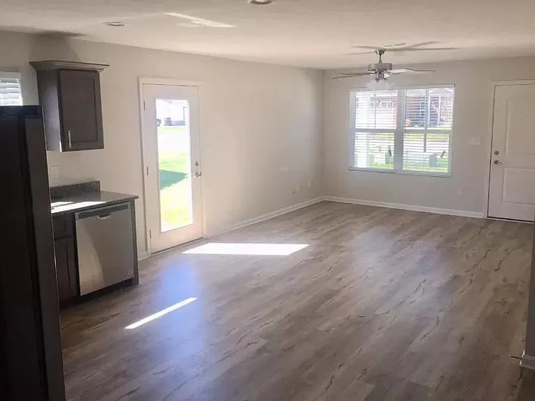 416A Lincoln Ave — Photo 6