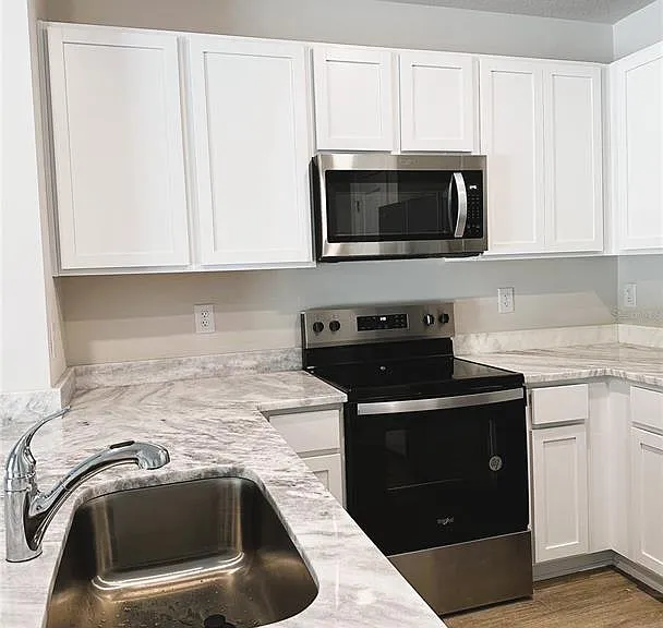4649 Pleasant Ave — Photo 27