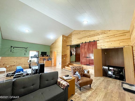 3rd image of 446 160th Ave NE