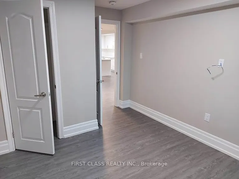 Donald Powell Cres — Photo 17