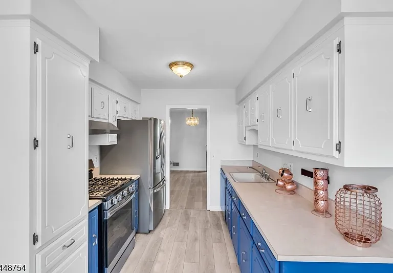 14 Giles Biondi Ct — Photo 3