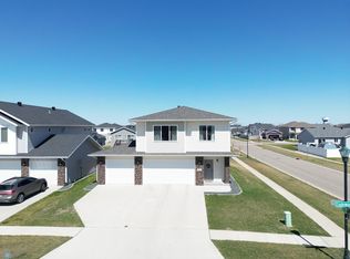 1006 Eaglewood Ave W, West Fargo, ND 58078